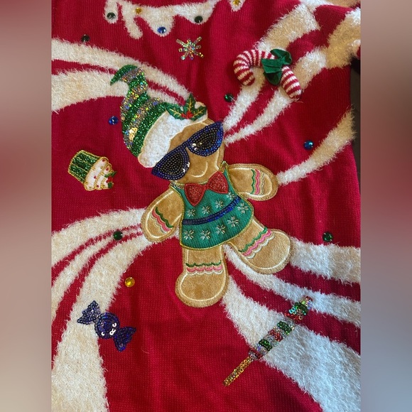 32 Degrees Red and White Crew Neck Sweater with Festive Design Christmas - Picture 5 of 8